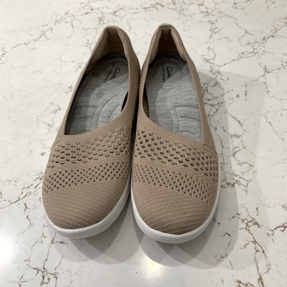 Clarks Cloudsteppers Canvas Washable Knit Slip-Ons.  NWOT - Picture 1 of 3